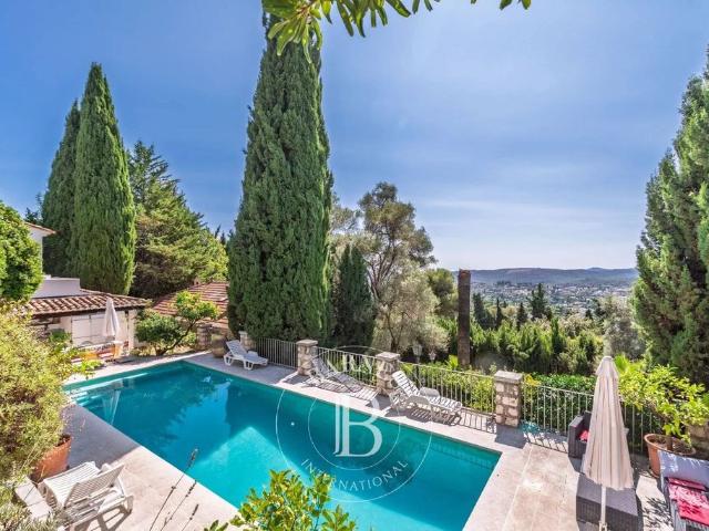 Villa de luxe de 15 pièces en vente Saint Paul, France