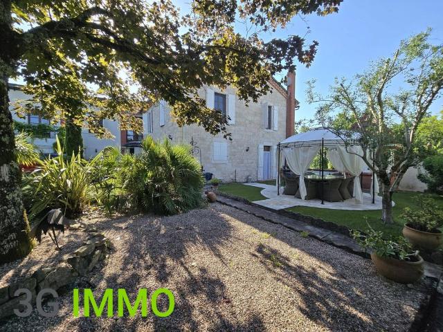 Villa de luxe de 10 pièces en vente Castelnau de Montmiral, Occitanie