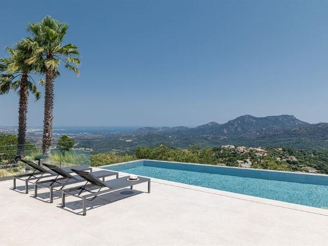 Villa de luxe de 10 pièces en vente Les Adrets de l'Estérel, Provence Alpes Côte d'Azur