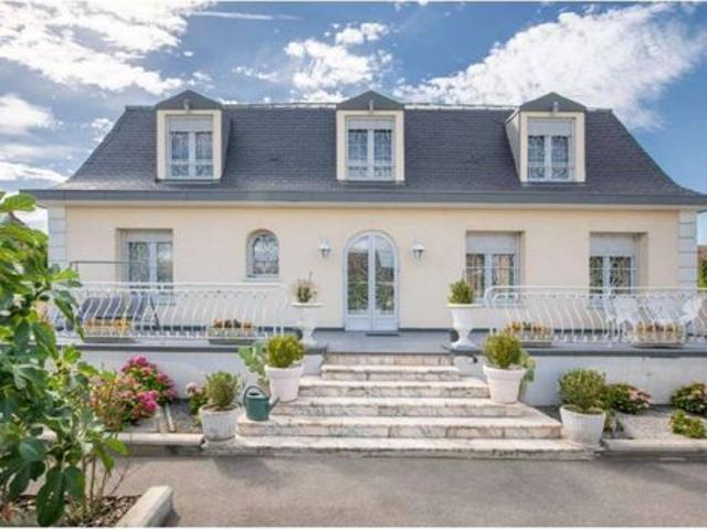 Villa de luxe de 10 pièces en vente Melun, Île de France