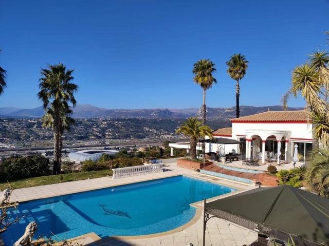 Villa de luxe de 10 pièces en vente Nice, Provence Alpes Côte d'Azur