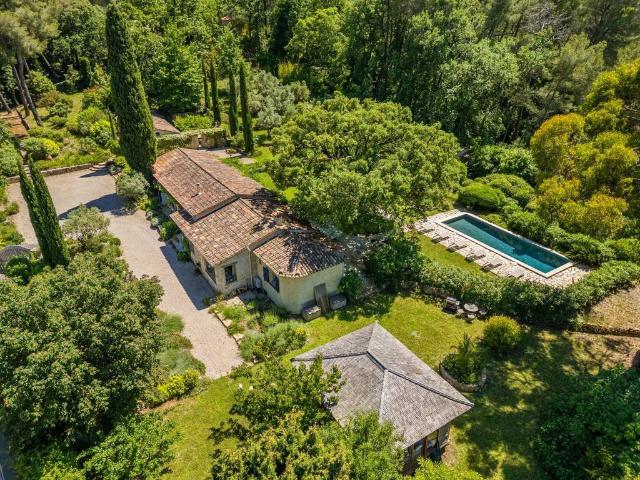 Villa de luxe de 10 pièces en vente Opio, Provence Alpes Côte d'Azur
