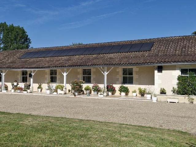 Villa de luxe de 10 pièces en vente Saint Seurin de Prats, Nouvelle Aquitaine