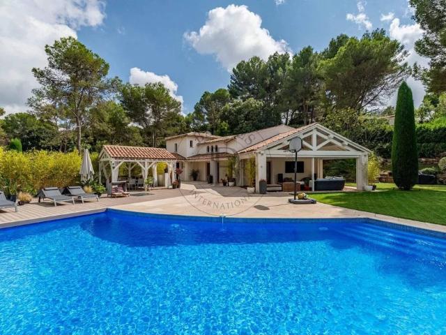 Villa de luxe de 10 pièces en location Mougins, Provence Alpes Côte d'Azur