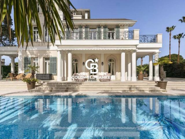 Villa de 11 pièces de luxe en vente Antibes, Provence Alpes Côte d'Azur