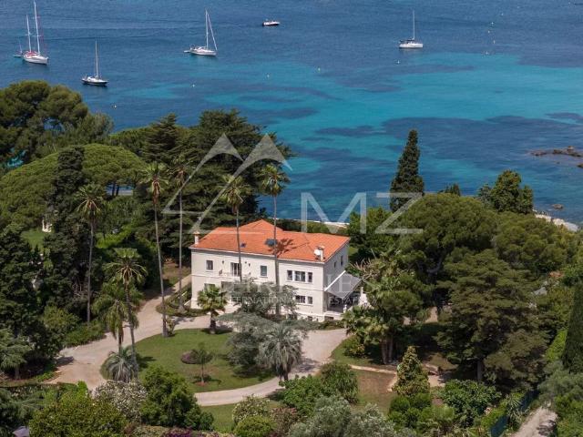 Villa de luxe de 11 pièces en vente Antibes, Provence Alpes Côte d'Azur