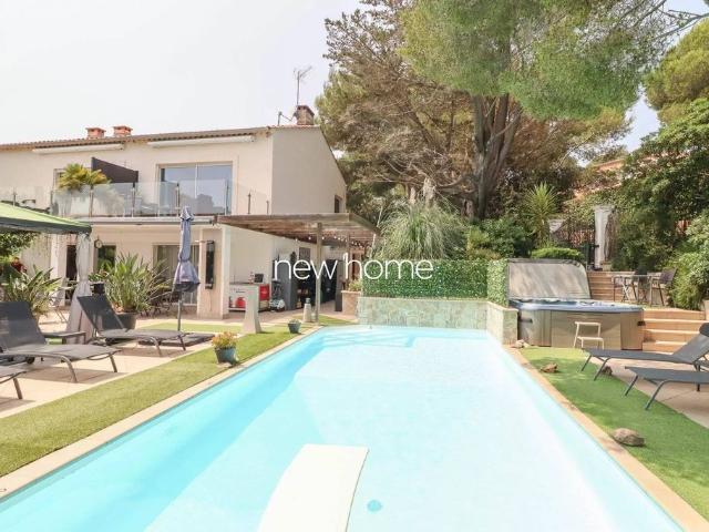 Villa de luxe de 11 pièces en vente Fréjus, France