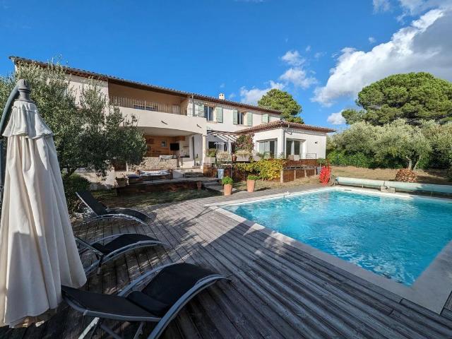 Villa de luxe de 11 pièces en vente La Garde Freinet, France