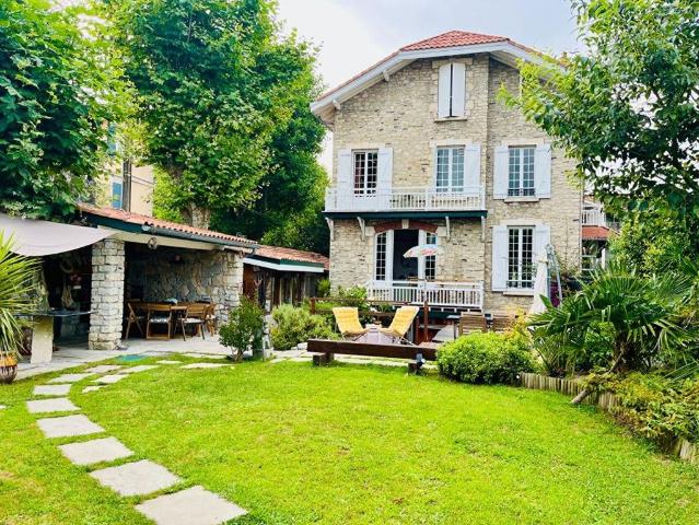 Villa de luxe de 12 pièces en vente Bayonne, France