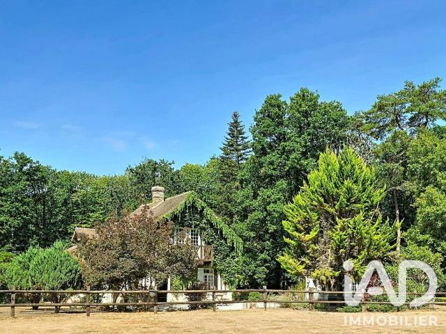 Villa de luxe de 12 pièces en vente La Haye du Theil, Normandie
