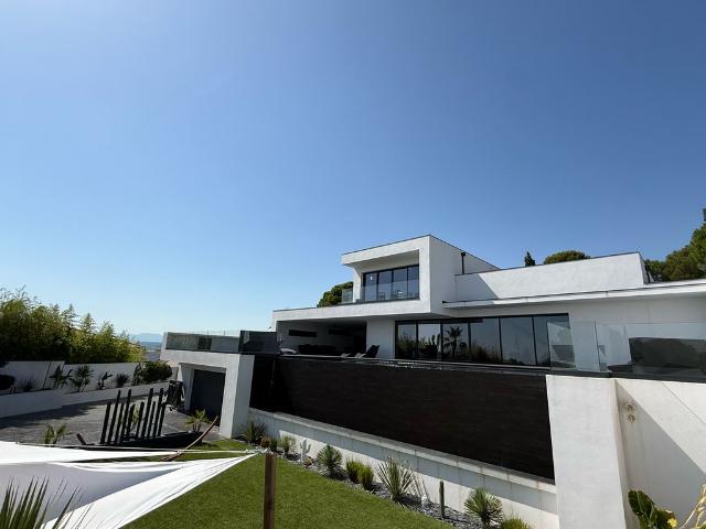 Villa de luxe de 12 pièces en vente Le Cap d'Agde, Occitanie