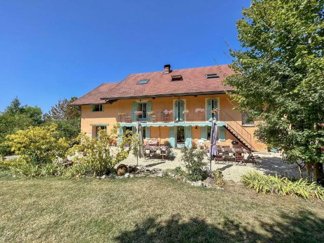 Villa de luxe de 12 pièces en vente Lépin le Lac, France