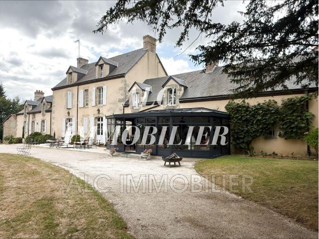 Villa de luxe de 12 pièces en vente Saint Denis sur Sarthon, Normandie