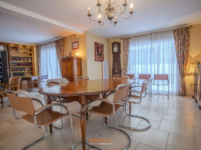 Villa de luxe de 13 pièces en vente Vittel, Grand Est