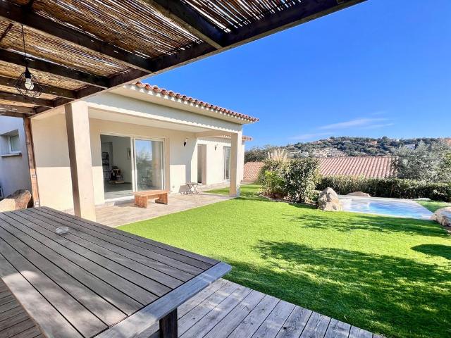 Villa de luxe de 3 chambres en vente Sainte Lucie de Porto Vecchio, Corse
