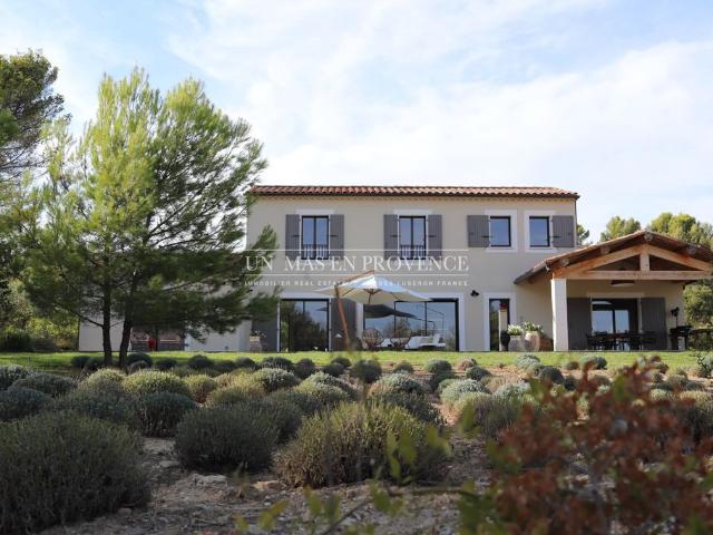 Villa de luxe de 4 chambres en location Joucas, Provence Alpes Côte d'Azur