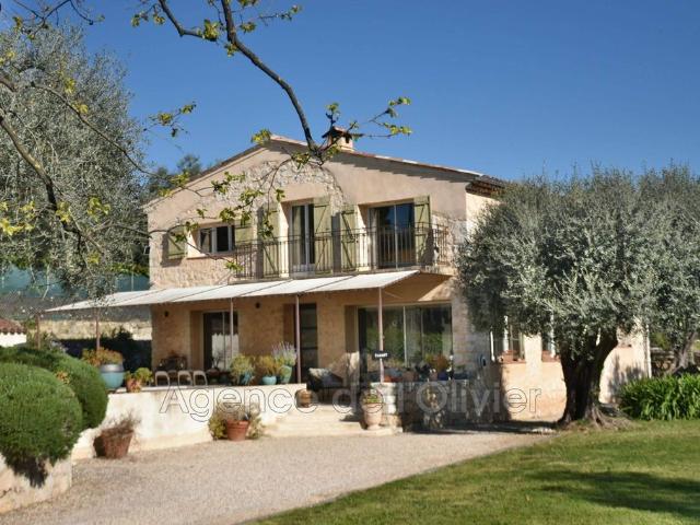 Villa de 6 pièces de luxe en vente Le Rouret, Provence Alpes Côte d'Azur