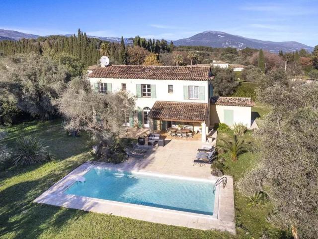 Villa de luxe de 4 pièces en vente Opio, Provence Alpes Côte d'Azur