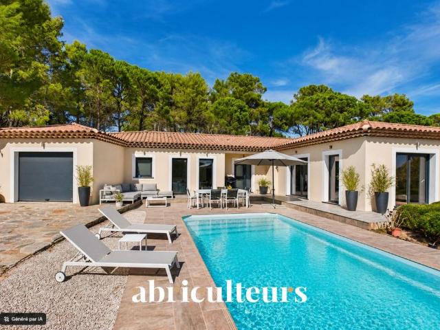 Villa de luxe de 4 pièces en vente Bagnols en Forêt, France