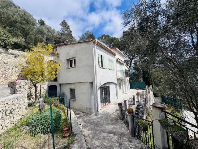 Villa de luxe de 4 pièces en vente Cantaron, Provence Alpes Côte d'Azur