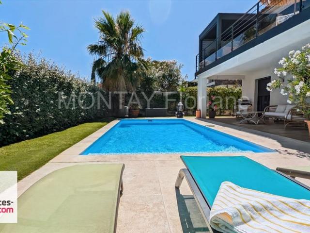 Villa de luxe de 4 pièces en vente Fréjus, France