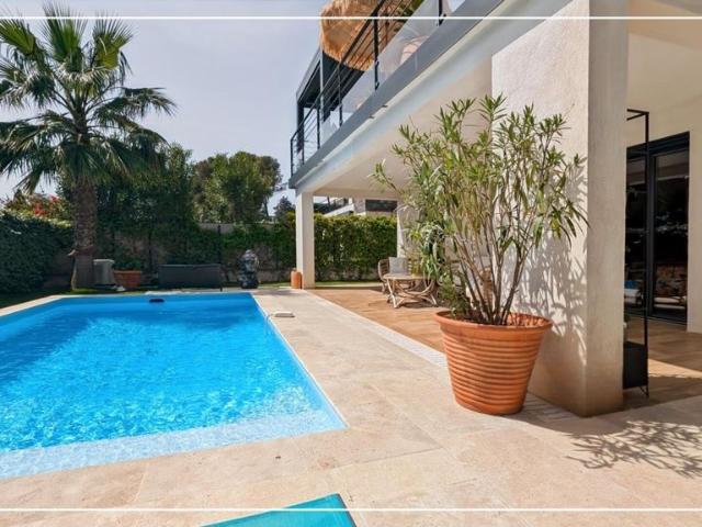 Villa de luxe de 4 pièces en vente Fréjus, France