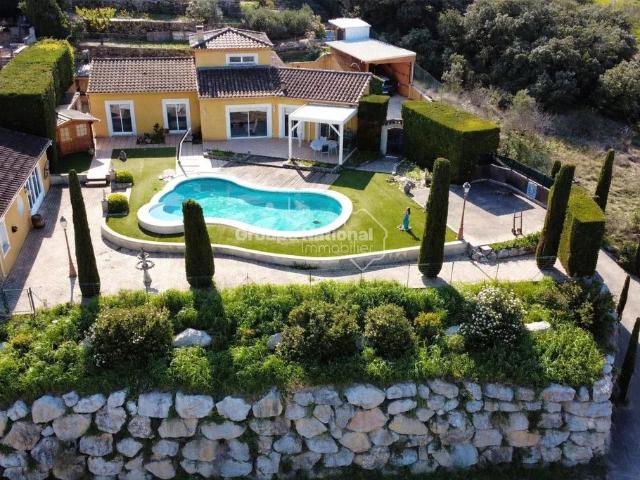 Villa de luxe de 4 pièces en vente Saint Saturnin lès Avignon, Provence Alpes Côte d'Azur