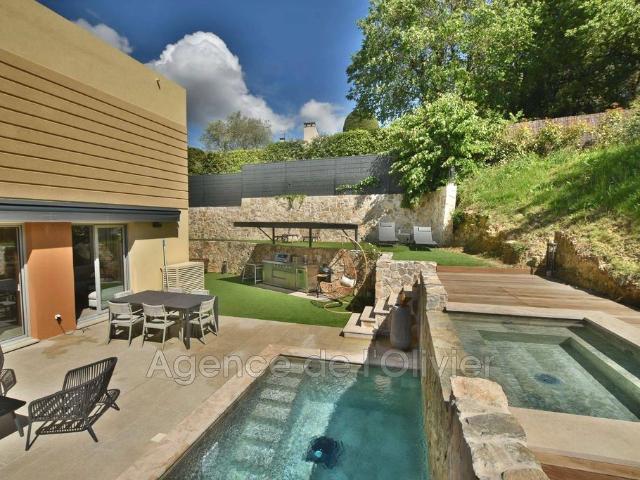Villa de luxe de 4 pièces en vente Valbonne, Provence Alpes Côte d'Azur