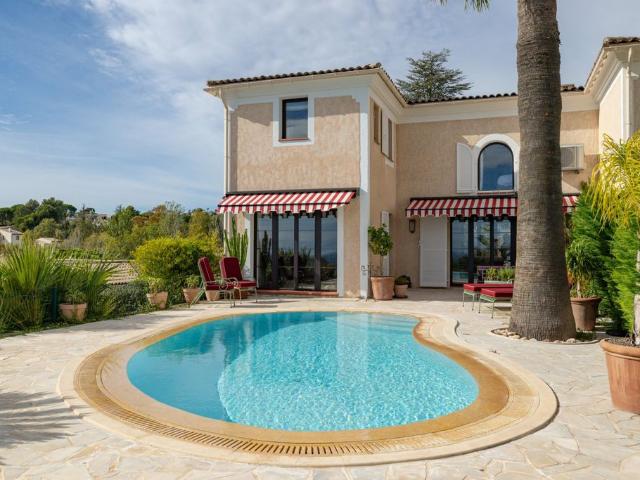 Villa de luxe de 4 pièces en vente Villeneuve Loubet, Provence Alpes Côte d'Azur