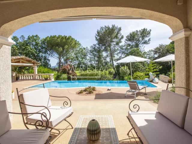 Villa de 8 pièces de luxe en vente La Motte, Provence Alpes Côte d'Azur