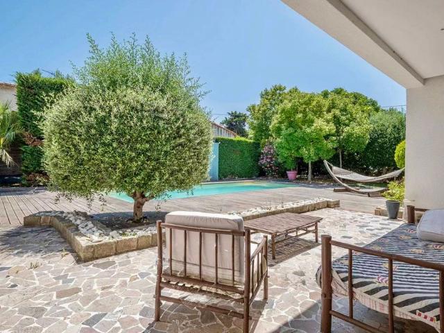 Villa de luxe de 5 chambres en vente Marseille, Provence Alpes Côte d'Azur