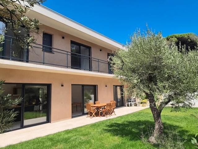 Villa de luxe de 5 chambres en vente Saint Raphaël, France