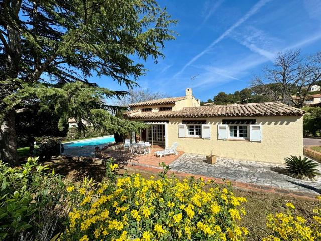 Villa de luxe de 5 chambres en vente Six Fours les Plages, Provence Alpes Côte d'Azur