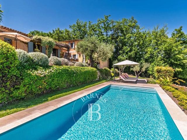 Villa de luxe de 5 pièces en location Châteauneuf Grasse, France