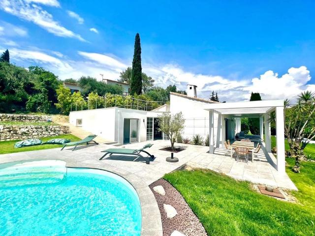 Villa de luxe de 5 pièces en location Le Rouret, Provence Alpes Côte d'Azur