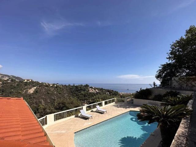Villa de luxe de 5 pièces en vente Menton, Provence Alpes Côte d'Azur
