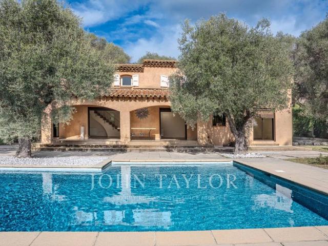 Villa de luxe de 5 pièces en vente Mougins, Provence Alpes Côte d'Azur