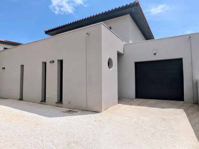 Villa de luxe de 5 pièces en vente Ortaffa, France