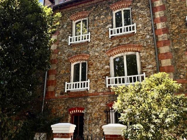 Villa de luxe de 5 pièces en vente Belleville, Père Lachaise, Ménilmontant, Paris, Île de France