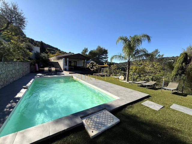 Villa de luxe de 5 pièces en vente Nice, Provence Alpes Côte d'Azur