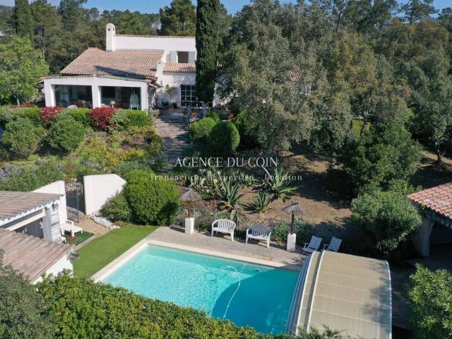 Villa de luxe de 5 pièces en vente Le Muy, Provence Alpes Côte d'Azur