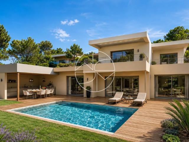 Villa de luxe de 5 pièces en vente Le Lavandou, Provence Alpes Côte d'Azur