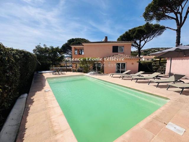 Villa de luxe de 5 pièces en vente Les Issambres, Provence Alpes Côte d'Azur