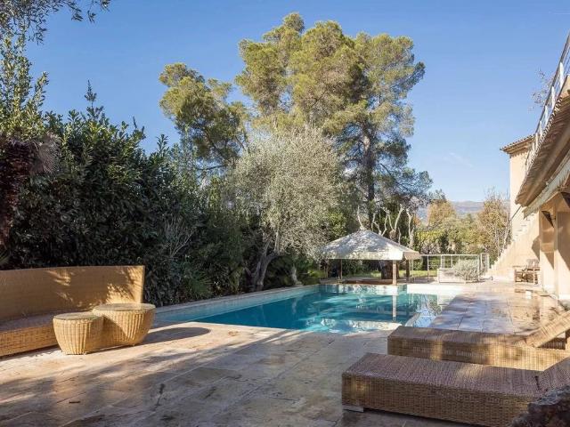 Villa de luxe de 5 pièces en vente Roquefort les Pins, France