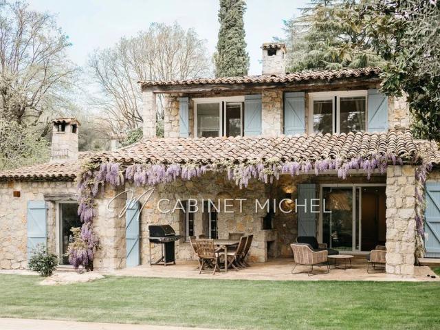 Villa de luxe de 5 pièces en vente Roquefort les Pins, Provence Alpes Côte d'Azur