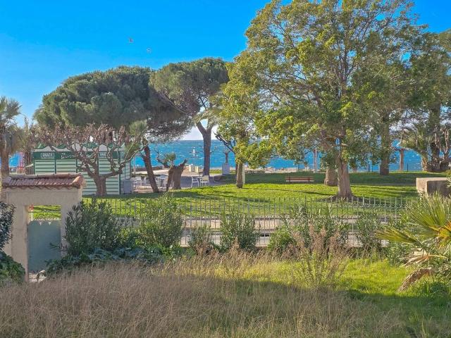 Villa de luxe de 5 pièces en vente Saint Raphaël, Provence Alpes Côte d'Azur