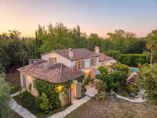 Villa de luxe de 5 pièces en vente Valbonne, Provence Alpes Côte d'Azur