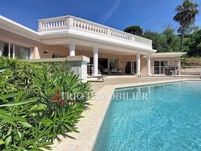 Villa de luxe de 5 pièces en vente Vallauris, Provence Alpes Côte d'Azur
