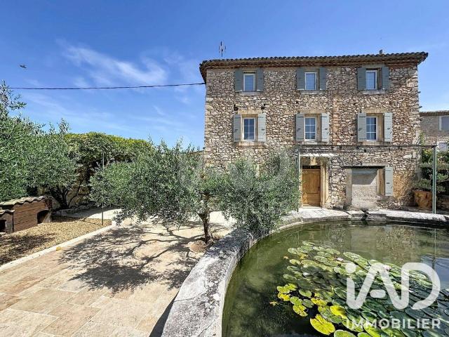 Villa de luxe de 5 pièces en vente Villars, Provence Alpes Côte d'Azur