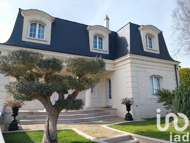 Villa de luxe de 6 chambres en vente Chelles, France
